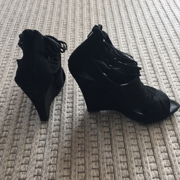 Black Wedges - Picture 2 of 5